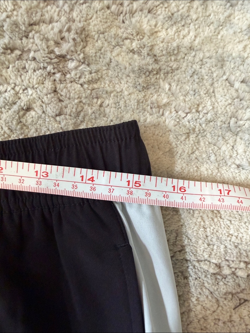 VUORI Kore Shorts Lined Men's Size M Black with White/Gray Side Stripe - Picture 6 of 11